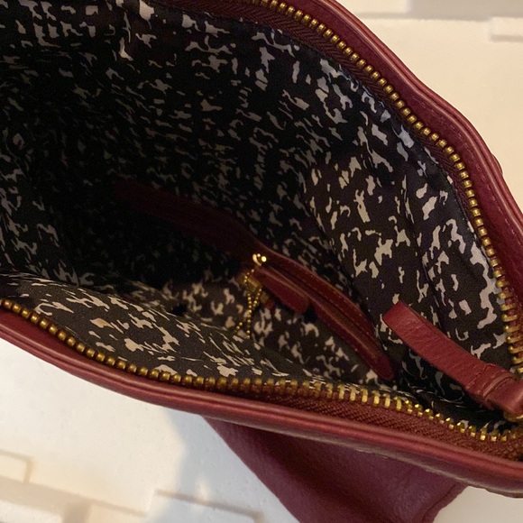 GUESS clutch Real Leather - Picture 9 of 10